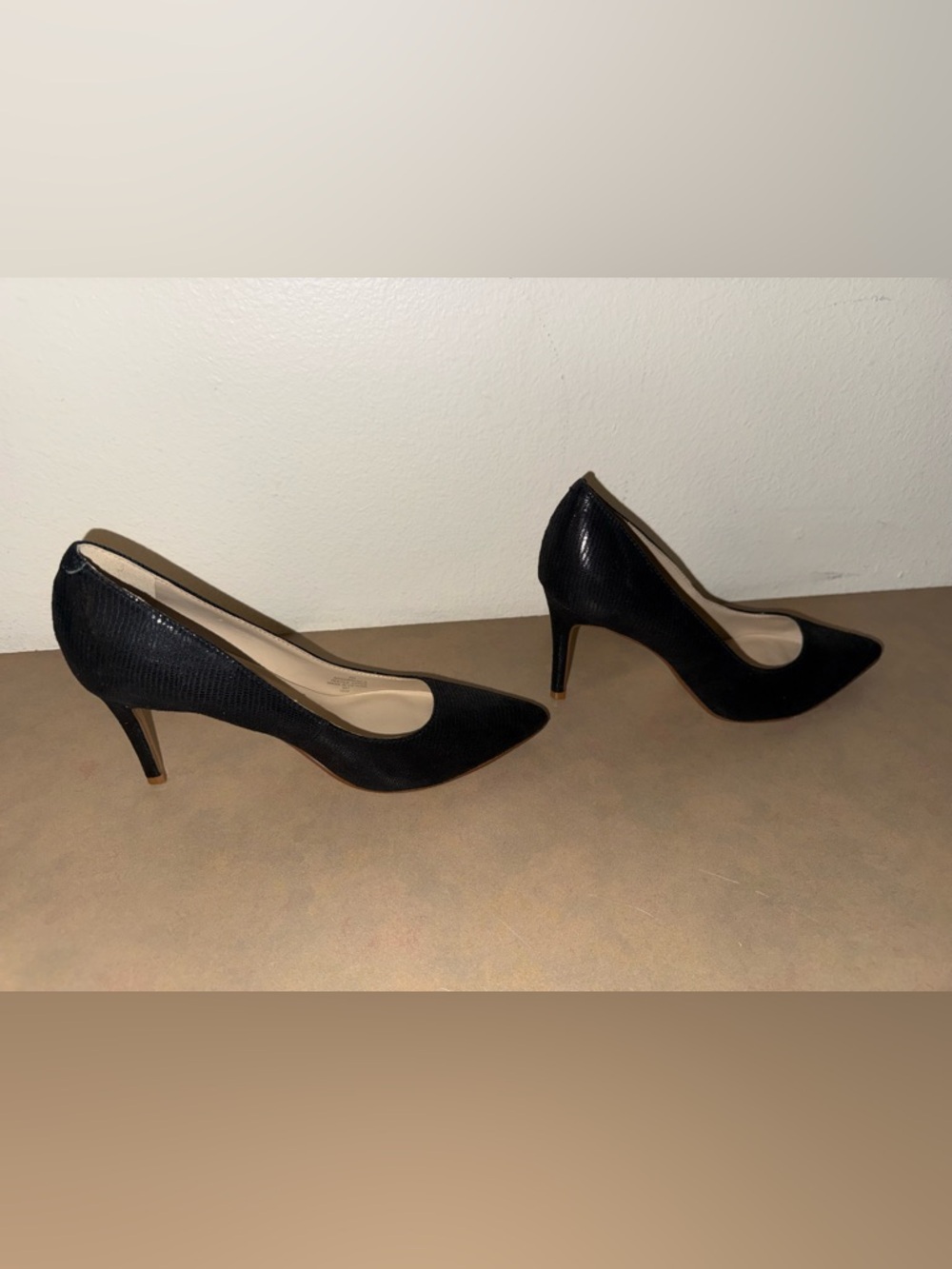Marc Fisher Shiny Black Pointed-Toe Pumps - Picture 6 of 8
